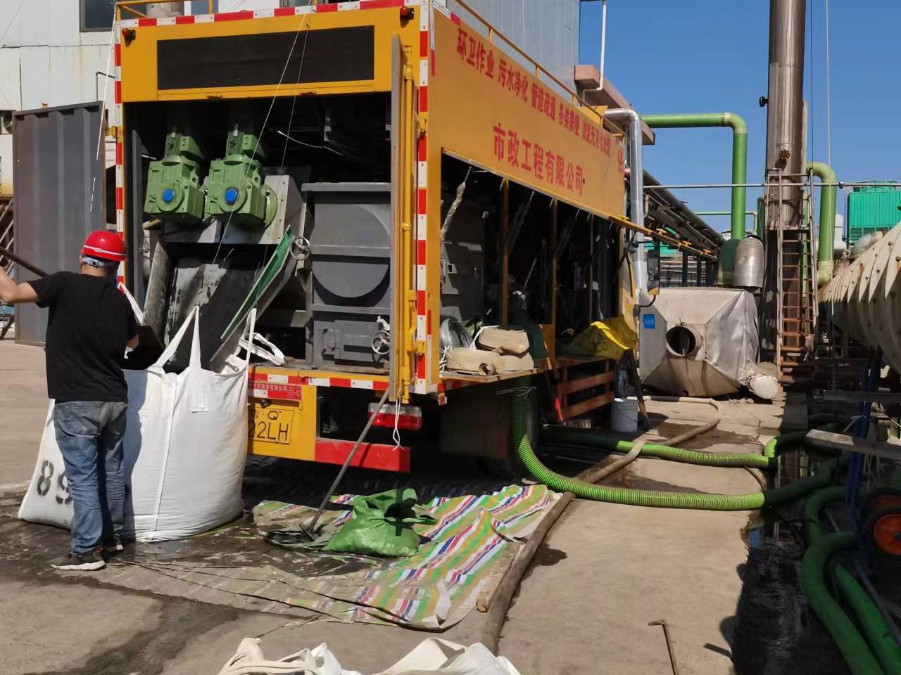 淮阳淤泥压干处理